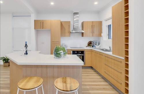 Tennyson Apartment | Tennyson Beachfront Unit 4