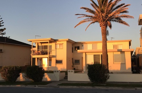 Tennyson Apartment | Tennyson Beachfront Unit 4