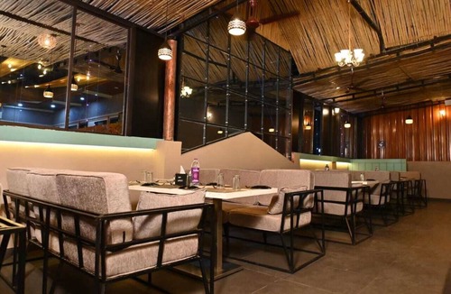 Indore Hotel | The Apple Tree Hotel