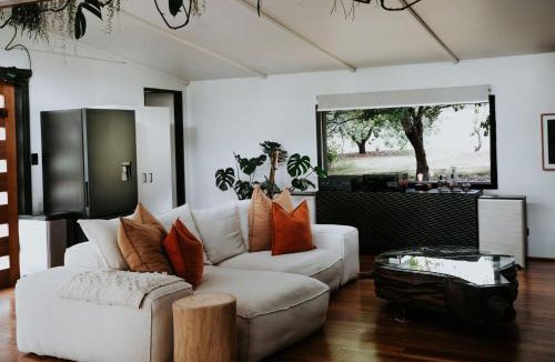 Woodlands House | The Artemis Cottage