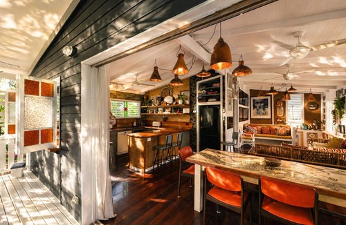 Port Douglas House | The Artists' Treehouse : Stayz Holiday Home Awards Unique category bronze winner