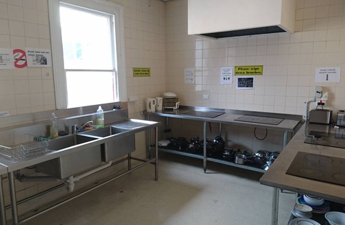 Hobart Central Business District Hostel | The Backpackers Imperial Hotel - Hostel