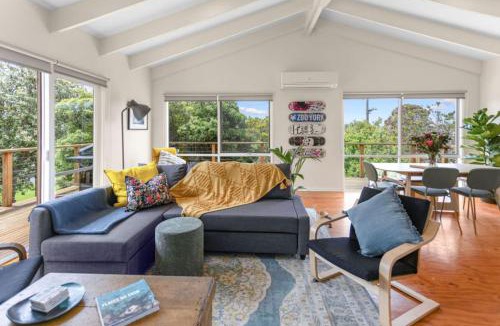 Jan Juc House | The Balcony - pet friendly!