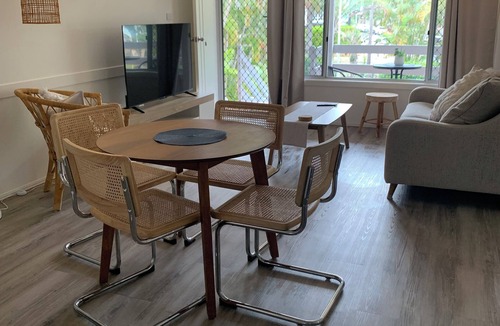 Torquay Apartment | The Bay Beach Shack - Beachside @ Torquay, Hervey Bay