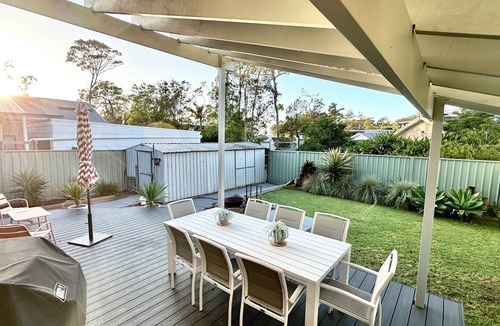 Callala Bay House | The Bay Hideaway - Walk to beach - Firepit - Pet Friendly!