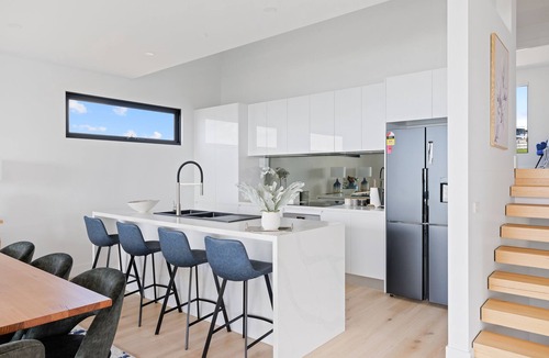 Powlett River House | The Bay View San Remo by Ready Set Stay