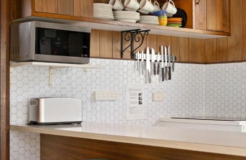 Surf Coast House | The Beach House on Sixth