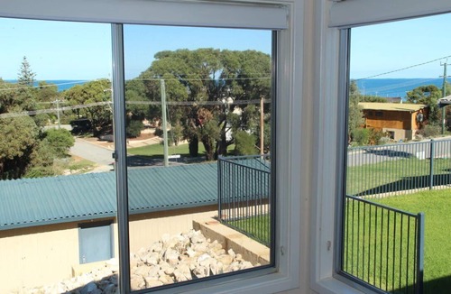 Guilderton House | The Beach Shack - OCEAN VIEWS, CLOSE TO THE BEACH