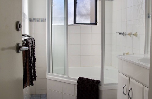 Braddon House | The Bedford @ Braddon - 2BR + Free parking + Wi-Fi