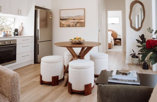 South Launceston House | The Bennett Loft, a modern Launceston hideaway
