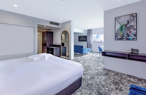 Cairns Central Business District Hotel | The Benson Hotel