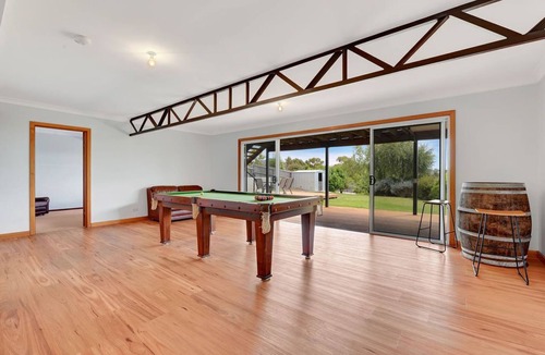 Scamander Apartment | The BEST Scamander Beach House!