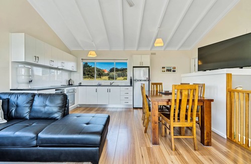 Coles Bay House | The Blue House