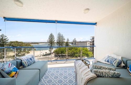 Caloundra Apartment | The Boardwalk - Oceanview Unit on Bulcock Beach