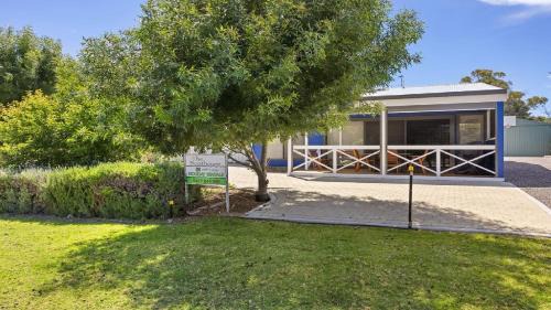 Lake Wangary House | The Boathouse