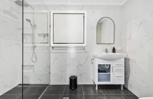 Bellara Apartment | THE BRICK BATCH - Holiday Unit
