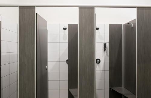 Warrnambool Hostel | The Cally Hotel