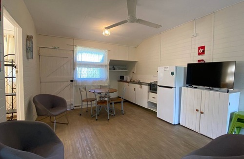 Arcadia Apartment | The Captain's Manor on Cook 4