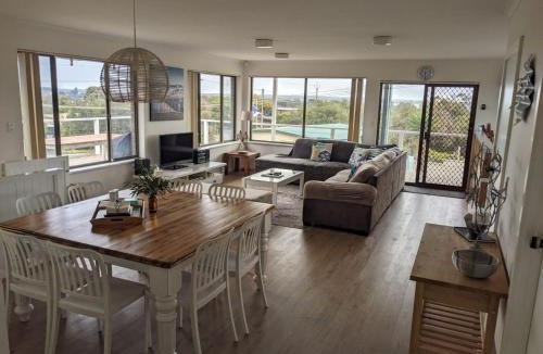 Goolwa Beach House | The Castle - Goolwa Beach