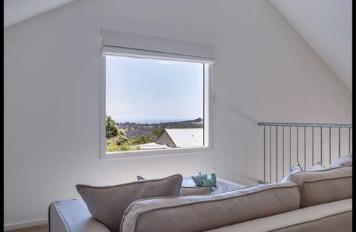 Main Ridge House | The CoachHouse