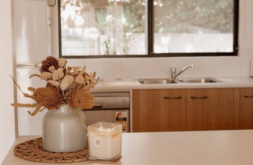 Carrickalinga House | The Coastal Oak - Pool | Linen and Towels | Pets | Wifi