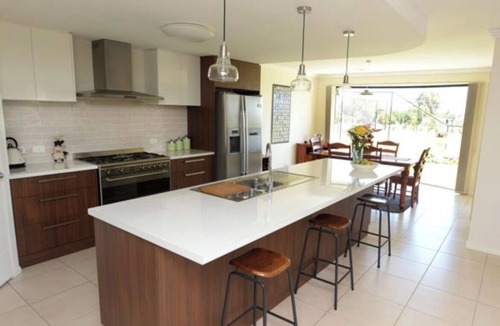 Yarrawonga House | The Complete Retreat