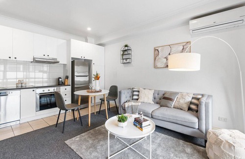 Saint Kilda South Apartment | The Cornerstone on Inkerman