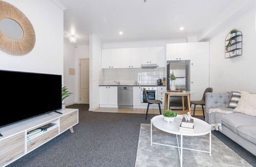 Saint Kilda South Apartment | The Cornerstone on Inkerman