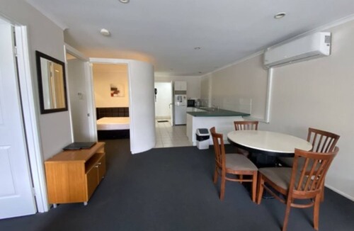 Rockhampton Hotel | The Cosmopolitan Motel and Serviced Apartments