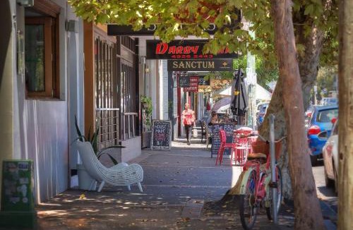 Cooks Hill House | The Cottage Ada - Free Parking - Walk to City