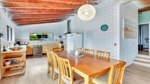 Scotts Head House | The Cove