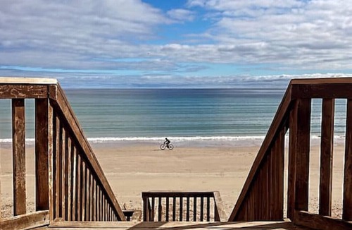 Sellicks Beach House | The Deck at Sellicks ~ Family friendly entertainer