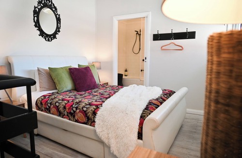 Mansfield Hotel | The Deck Quarters