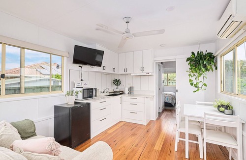 Lake Cathie House | The Drift at Cathie - close to beach and lake