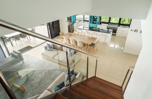 Hamilton Island Apartment | The Edge 21