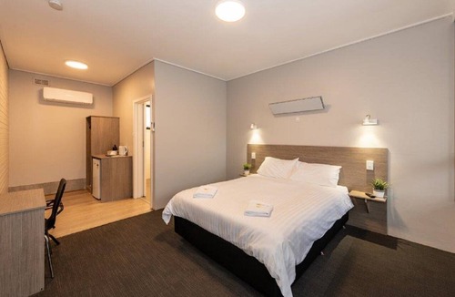 Devonport Hotel | The Elimatta Hotel