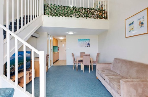 The Entrance Apartment | The Entrance Waterfront Apartment 621