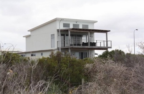 Marion Bay House | The Esplanade - Large Modern holiday home with spectacular sea Views