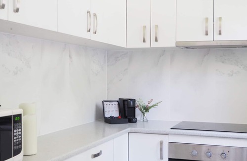 Warners Bay Hotel | The Esplanade Motel