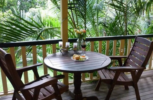 Montville Cottage | The Falls Montville
