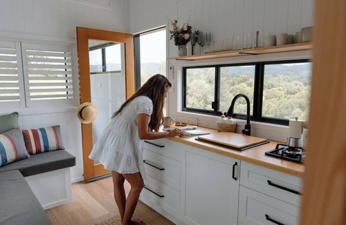 Kidaman Creek House | The Farm & Cabin@KC - Luxe Farmstay & Tiny Home