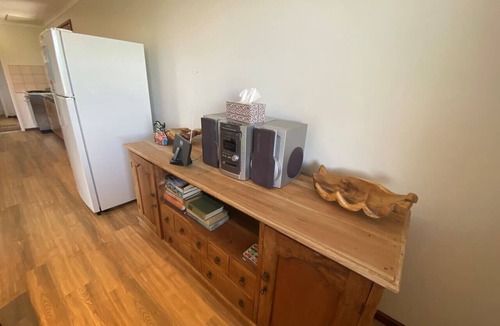Ledge Point Apartment | The Fish Bowl central to everything Ledge Point
