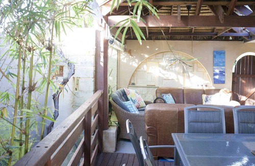 Fremantle House | The Fremantle House - longer stays, WiFi, Netflix, aircon, garden No clean fee!