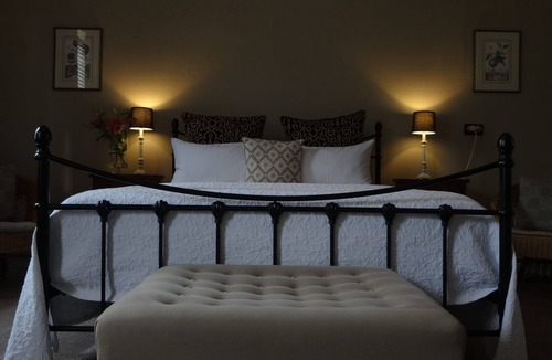 Yass Bed & Breakfast | The Globe Inn