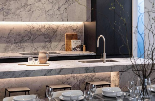 McCrae House | The Grey House - Luxe Entertainer with Heated Pool