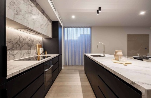 McCrae House | The Grey House - Luxe Entertainer with Heated Pool