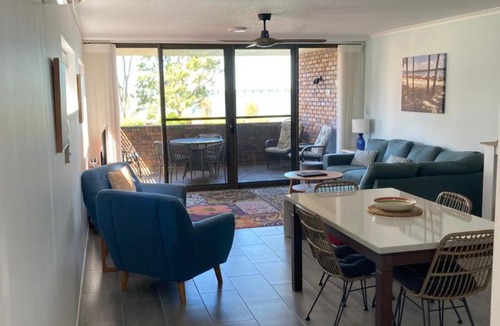 Bellara Apartment | The Gums Anchorage