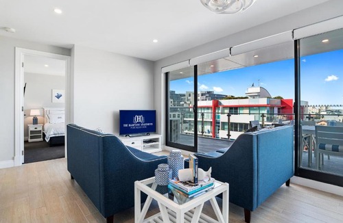 Port Melbourne Apartment | The Hamptons Apartments - Port Melbourne