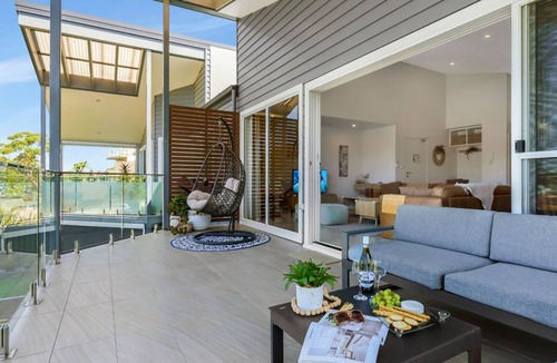 Huskisson Apartment | The Heart of Jervis by Book Jervis Bay