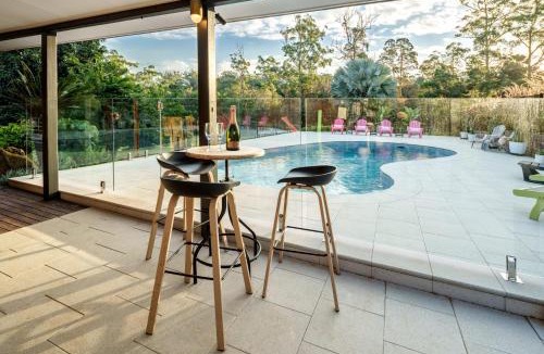 Kiels Mountain House | The Hideaway - Chic Farmhouse 15min to beaches